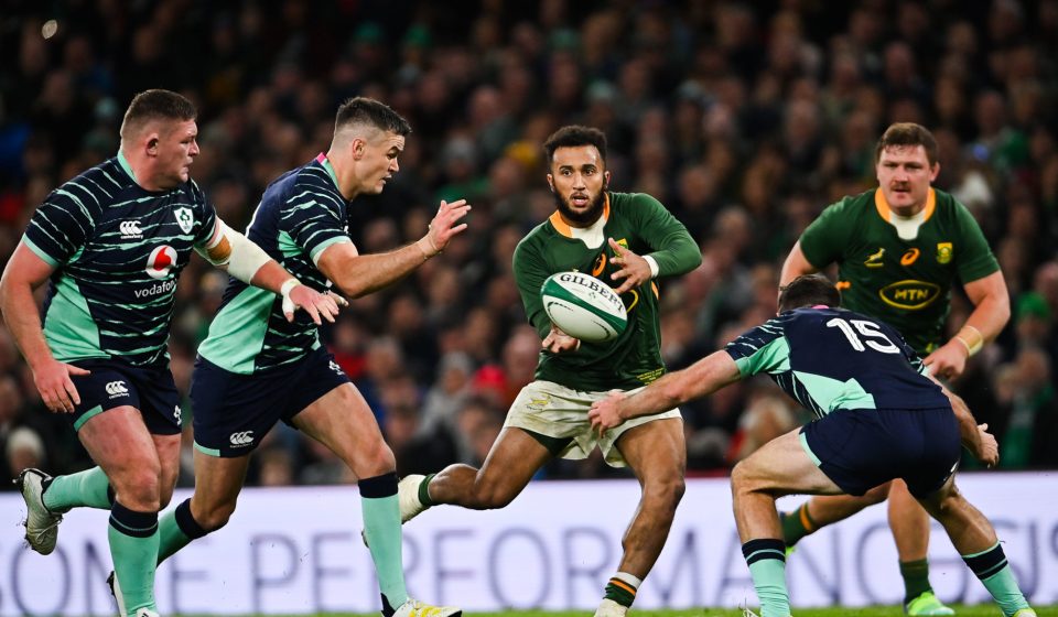 5 November 2022; Jaden Hendrikse of South Africa in action against Ireland players, from left, Tadhg Furlong, Jonathan Sexton and Hugo Keenan  during the Bank of Ireland Nations Series match between Ireland and South Africa at the Aviva Stadium in Dublin. Photo by Ramsey Cardy/Sportsfile 

Photo by Icon sport