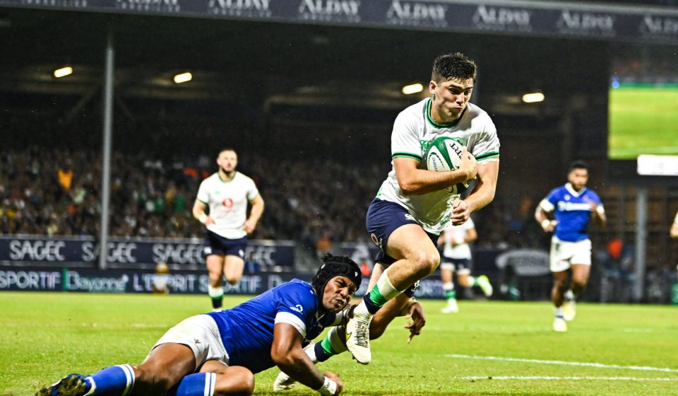 26 August 2023; Jimmy O’Brien of Ireland evades the tackle of Ulupano Junior Seuteni on his way to scoring his side's first try during the Rugby World Cup warm-up match between Ireland and Samoa at Parc des Sports Jean Dauger in Bayonne, France. Photo by Harry Murphy/Sportsfile 


Photo by Icon Sport