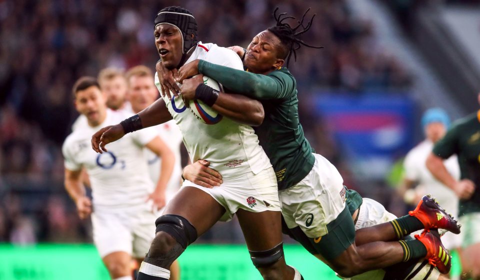 England's Maro Itoje is tackled by South Africa's Sibusiso Nkosi during the Autumn International match between England and South Africa at Twickenham Stadium, London on November 3th, 2018. Photo : PA Images / Icon Sport