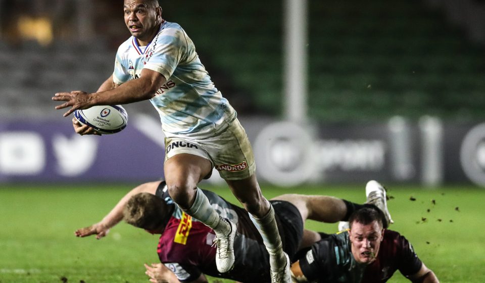 Kurtley Beale of Racing 92 leaves two Harlequins players trailing in his wake during the Scores Champions Cup match between Harlequins and Racing 92 on 20th December 2020