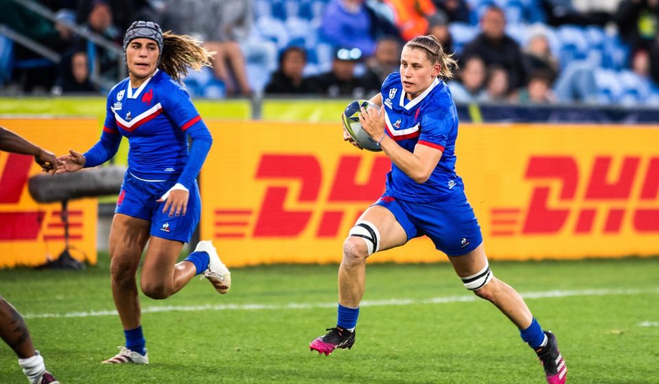 Emeline Gros providing Fiji with problems during the 2022 Women's Rugby World Cup match between France and Fiji at Northland Events Centre, New Zealand on Saturday, 22 October 2022. Photo: Ivan Tarlton / lintottphoto.co.nz