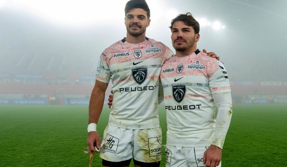 Romain Ntamack of Toulouse with Antoine Dupont of Toulouse during the Heineken Champions Cup, Round 1, Pool B match between Munster Rugby and Stade Toulousain at Thomond Park in Limerick, Ireland on December 11, 2022 (Photo by Andrew SURMA/ SIPA USA). - Photo by Icon sport