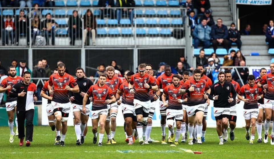 Players of Toulouse warm up ahead of the match during the French Top 14 rugby union match between Castres v Stade Toulousain Toulouse at Stade Amedee Domenech on April 2, 2016 in Castres, France. (Photo by Manuel Blondeau / Icon Sport)