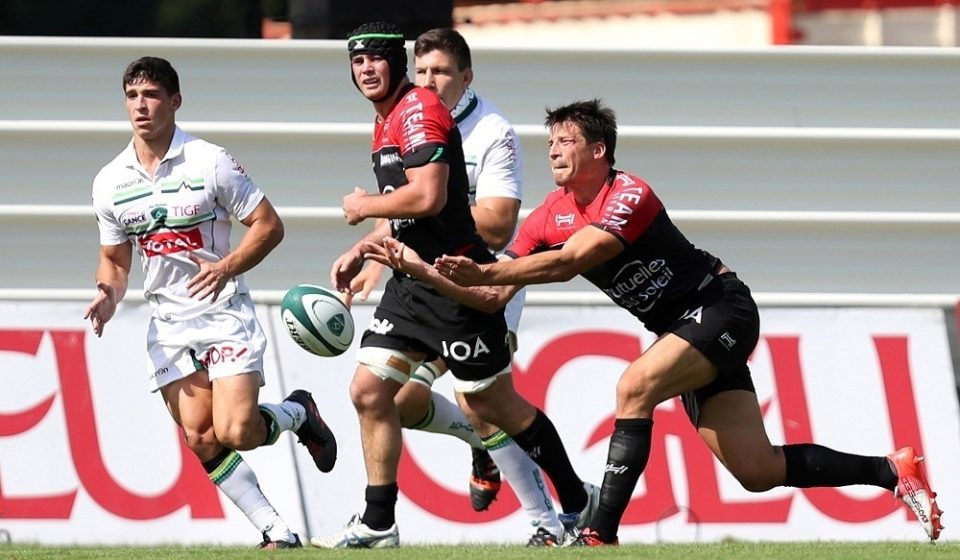 Francois Trinh Duc of Toulon during the French Top 14 between Pau and Toulon at Stade du Hameau on August 27, 2016 in Pau, France. (Photo by Manuel Blondeau/Icon Sport)