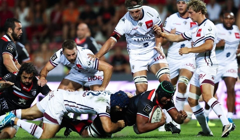 Thierry Dusautoir of Toulouse is tackled by Julien Rey of Bordeaux during the French Top 14 between Toulouse and Bordeaux-Begles at Stade Ernest Wallon on August 27, 2016 in Toulouse, France. (Photo by Manuel Blondeau/Icon Sport)