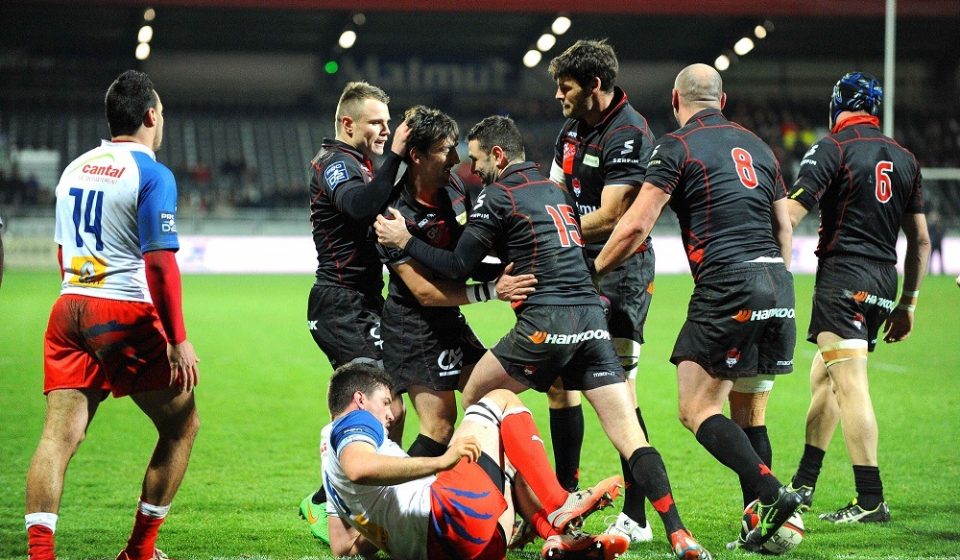 Nicolas Durand of Lyon celebrates after his try during the rugby french Pro D2 match between Lyon Lou v Aurillac at the Matmut Stadium on February 25, 2016 in Lyon, France.